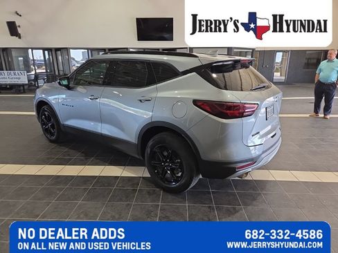 Used 2024 Chevrolet Blazer LT w/ Midnight/Sport Edition FWD image 6