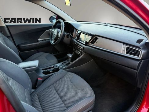 Used 2019 Kia Niro LX FWD image 23
