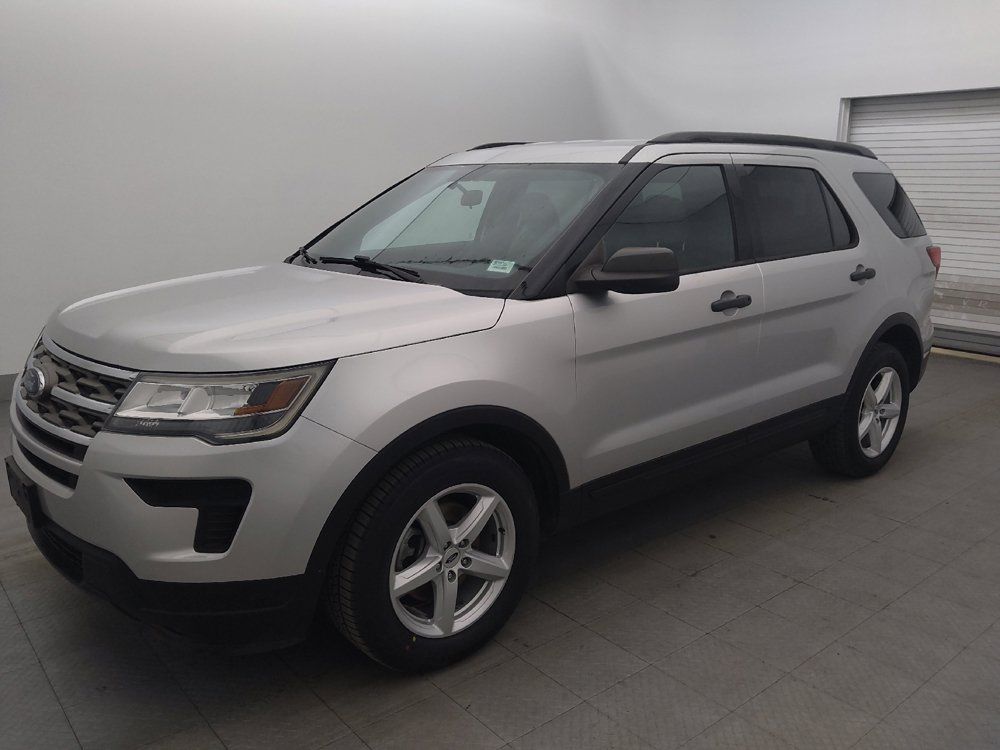 Used 2018 Ford Explorer FWD image 2