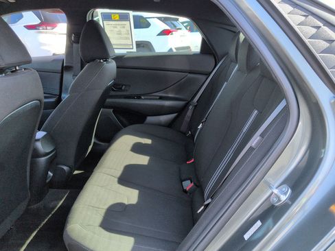 Used 2025 Hyundai Elantra Sport image 15