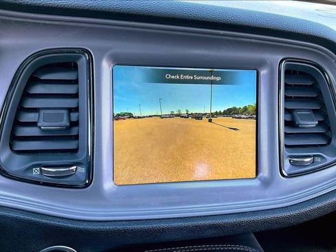 Used 2023 Dodge Challenger SXT RWD image 11