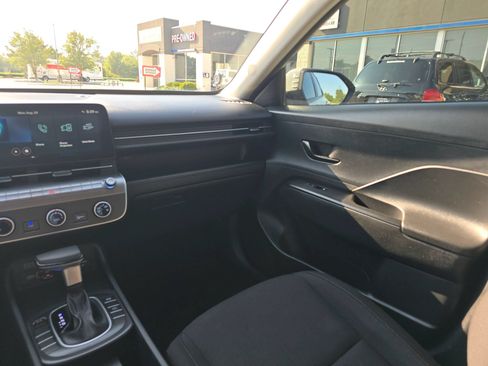 Used 2025 Hyundai Kona SE FWD image 13