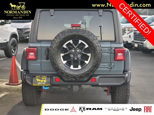 Certified 2025 Jeep Wrangler Unlimited Rubicon 4xe w/ Convenience Group AWD/4WD image 4