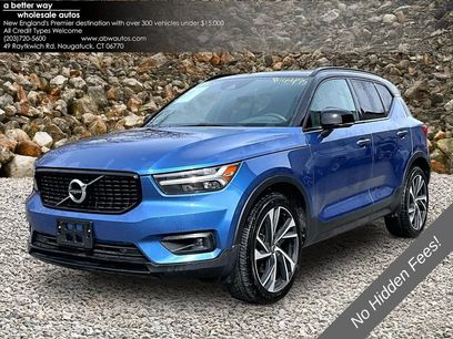 Used 2021 Volvo XC40 T5 R-Design w/ Climate Package