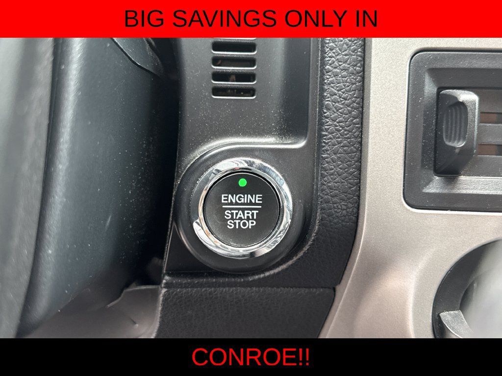 Used 2017 Ford Expedition EL Limited w/ Equipment Group 301A RWD image 18