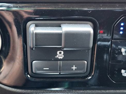 Used 2024 Chevrolet Silverado 1500 LTZ w/ Technology Package AWD/4WD image 22