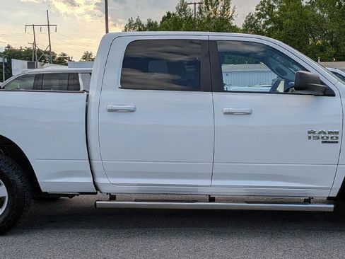 Used 2020 RAM 1500 Classic SLT AWD/4WD image 6