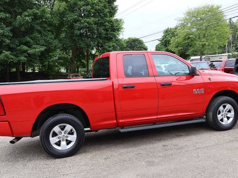 Used 2018 RAM 1500 Express AWD/4WD image 9