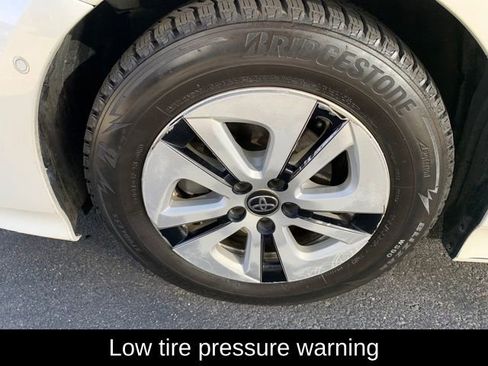 Used 2017 Toyota Prius Two w/ Prius Two Safety Plus Package image 10