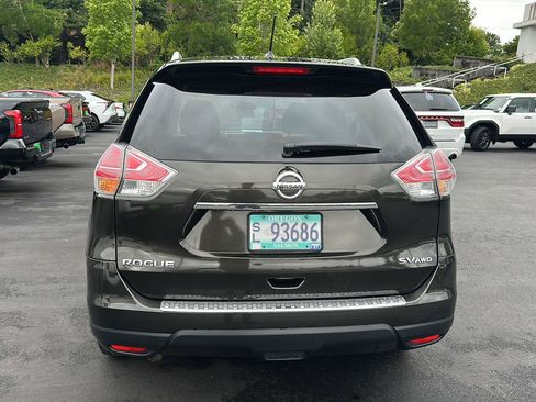 Used 2015 Nissan Rogue SV AWD/4WD image 3