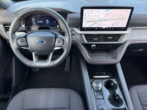 Used 2025 Ford Explorer ST-Line w/ ST-Line Street Pack AWD/4WD image 16