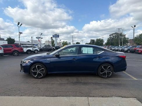 Used 2024 Nissan Altima 2.5 SR FWD image 4