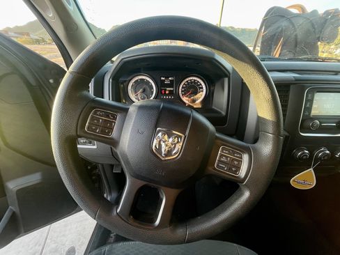 Used 2018 RAM 1500 Express image 16