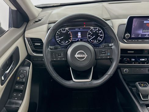 Used 2023 Nissan Rogue SV w/ SV Premium B Package FWD image 18
