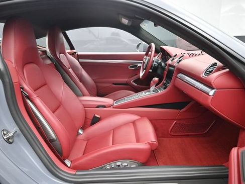 Used 2023 Porsche 718 Cayman GTS RWD image 20