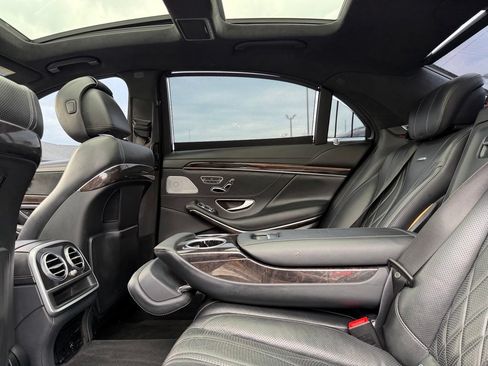 Used 2016 Mercedes-Benz S 63 AMG 4MATIC Sedan image 22