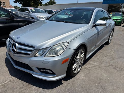 Used 2010 Mercedes-Benz E 550 Coupe image 1