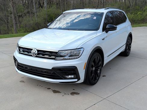 Used 2021 Volkswagen Tiguan SE R-Line image 1