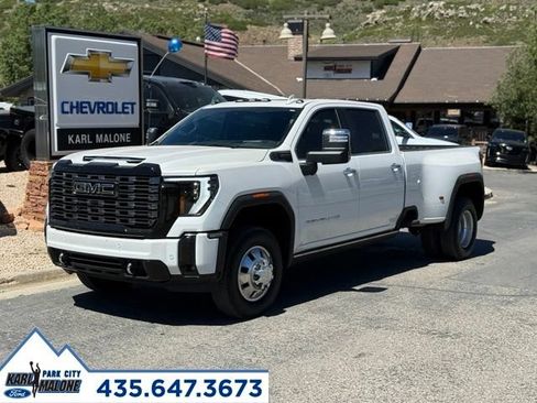 Used 2025 GMC Sierra 3500 Denali Ultimate AWD/4WD image 1