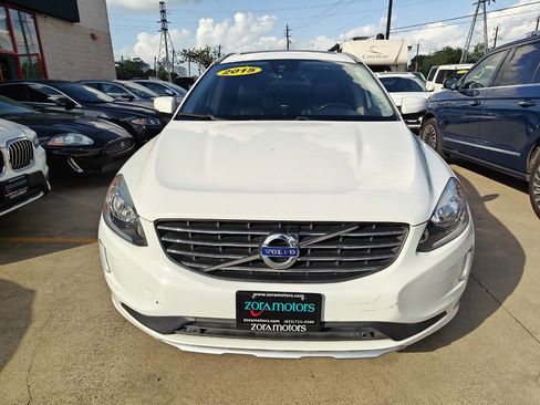Used 2015 Volvo XC60 T5 Premier w/ Proximity Package image 2