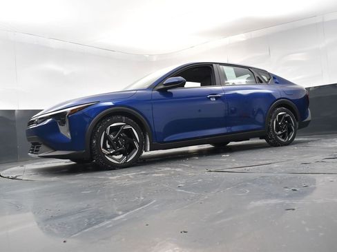 Used 2025 Kia K4 EX image 24