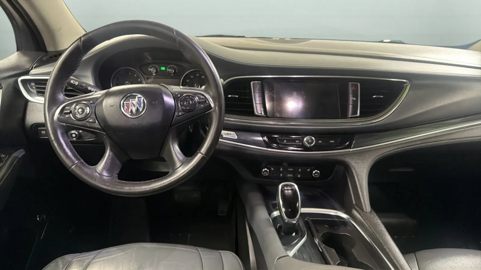 Used 2020 Buick Enclave Essence w/ Sound and Sites Package AWD/4WD image 11