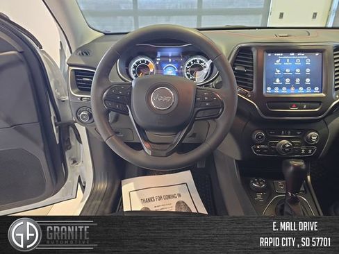 Used 2022 Jeep Cherokee Trailhawk w/ Trailer Tow Group AWD/4WD image 14