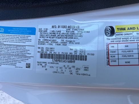 Used 2010 Ford Mustang Shelby GT500 image 40