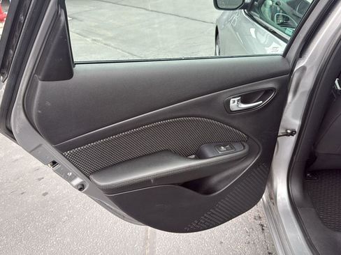 Used 2016 Dodge Dart SE w/ Convenience Group image 15