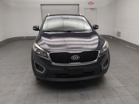 Used 2017 Kia Sorento LX w/ LX Convenience Package image 14