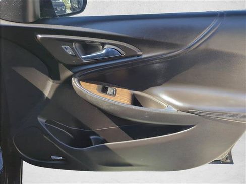 Used 2017 Chevrolet Malibu Premier w/ Premier Sun and Wheel Package FWD image 28