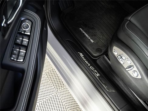 New 2026 Porsche Macan GTS AWD/4WD image 8