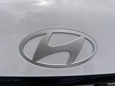 Used 2025 Hyundai Santa Fe SEL FWD image 10