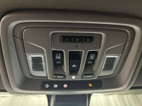 Used 2021 GMC Sierra 2500 Denali w/ Denali Ultimate Package AWD/4WD image 27