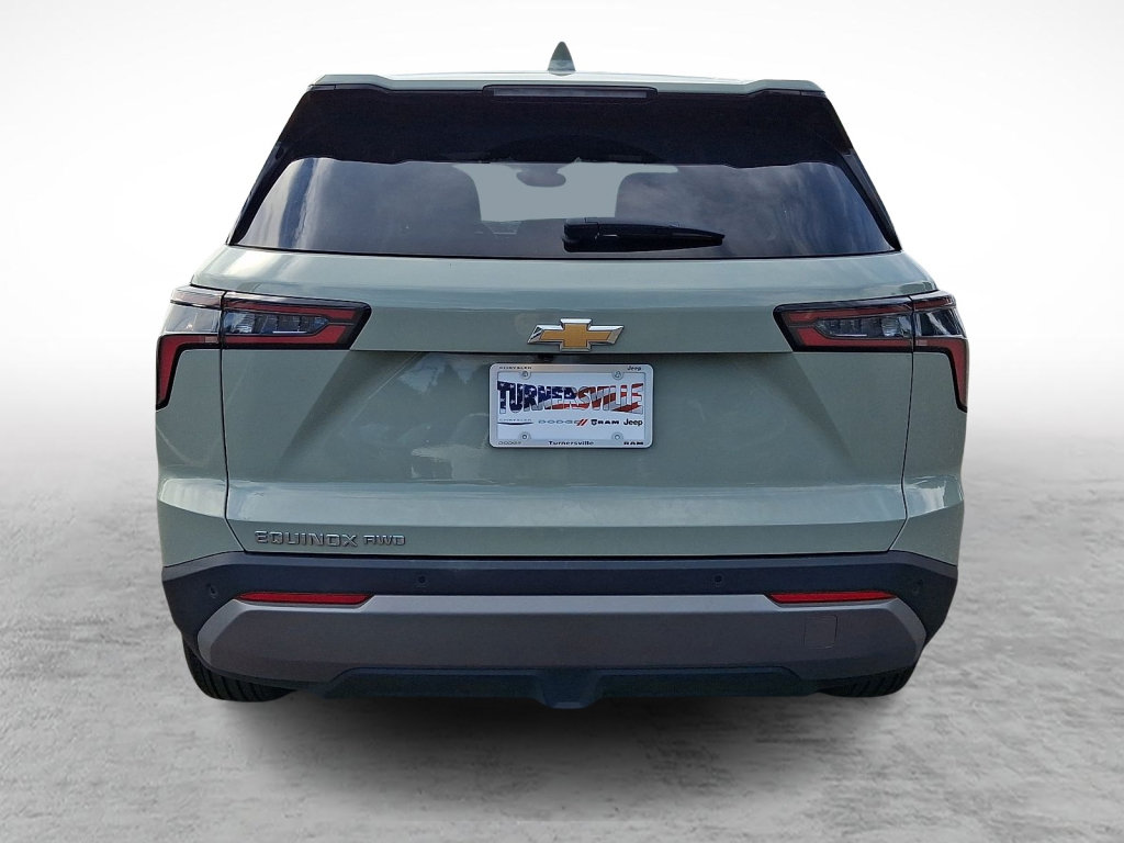 Used 2026 Chevrolet Equinox LT AWD/4WD image 4