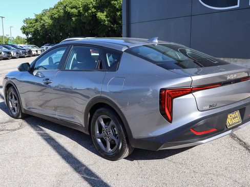 Used 2025 Kia K4 FWD image 6