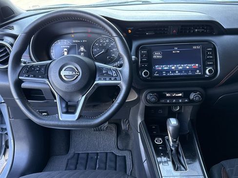 Certified 2023 Nissan Kicks SR image 7