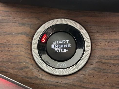 Used 2023 Jeep Grand Cherokee Summit image 24