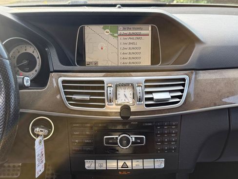 Used 2015 Mercedes-Benz E 350 4MATIC Sedan image 28