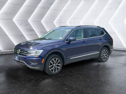 Used 2021 Volkswagen Tiguan SE w/ Panoramic Sunroof Package