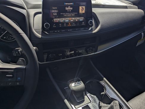 New 2026 Nissan Rogue SV image 10