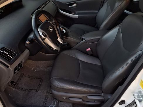 Used 2010 Toyota Prius Five image 15