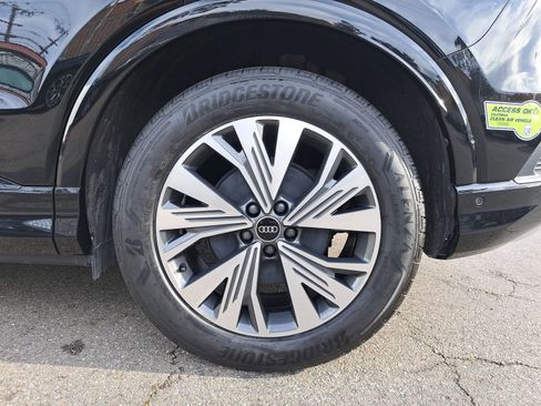 Certified 2023 Audi Q4 e-tron Premium w/ Premium Plus RWD image 37