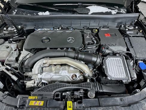 Used 2026 Mercedes-Benz GLB 250 4MATIC image 37
