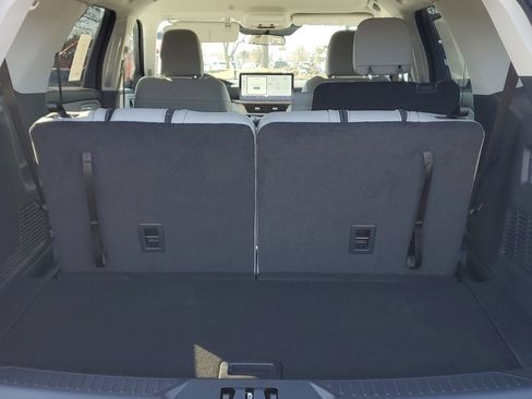 New 2026 Ford Explorer Active w/ Active Comfort Package image 7