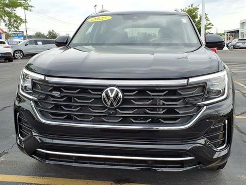 Used 2025 Volkswagen Atlas SEL Premium R-Line AWD/4WD image 2