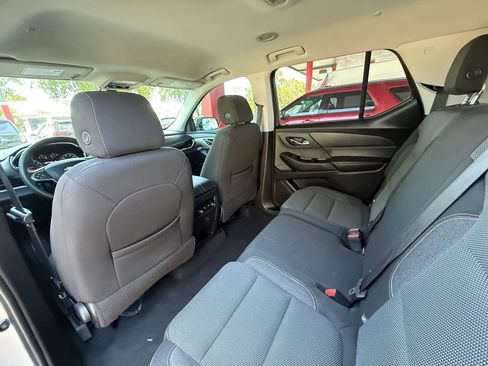 Used 2018 Chevrolet Traverse LS FWD image 18