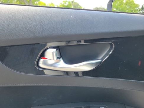 Certified 2024 Kia Forte GT-Line FWD image 18