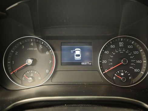 Used 2020 Kia Forte LXS FWD image 11