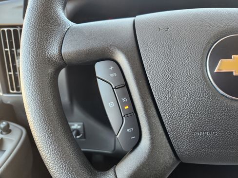 New 2025 Chevrolet Express 2500 image 29